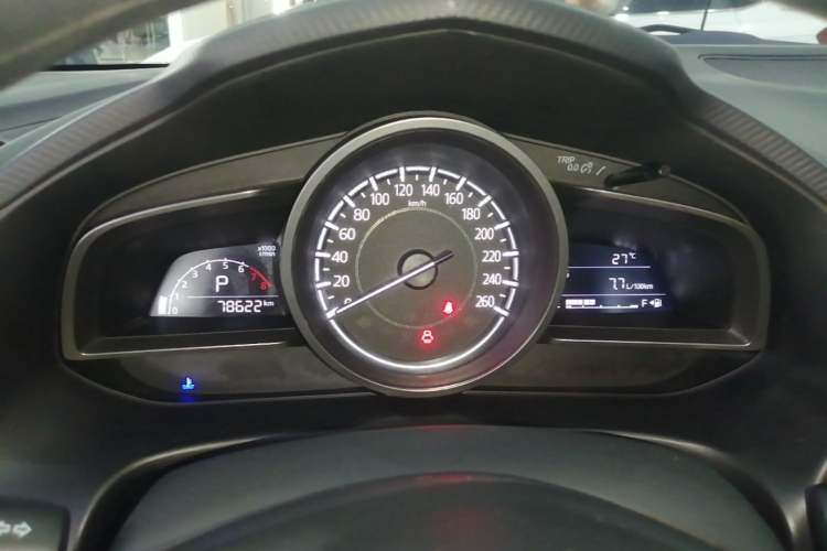 Used Mazda 3 Axela 2017 Sedan 1.5L Automatic Comfort Model Emission Standard China V Instrument Cluster