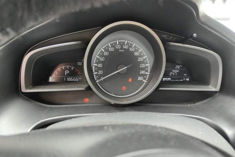 Used Mazda 3 Axela 2017 Sedan 1.5L Automatic Luxury Model Emission Standard China V Instrument Cluster