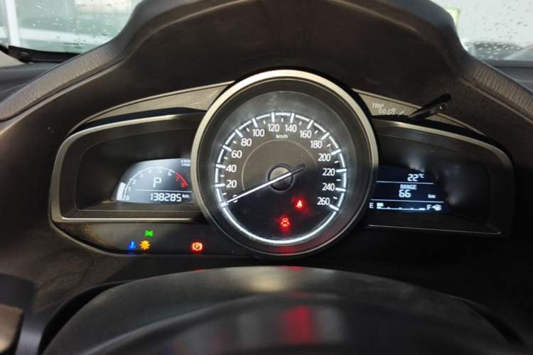 Used Mazda 3 Axela 2017 Sedan 1.5L Automatic Luxury Model Emission Standard China V Instrument Cluster