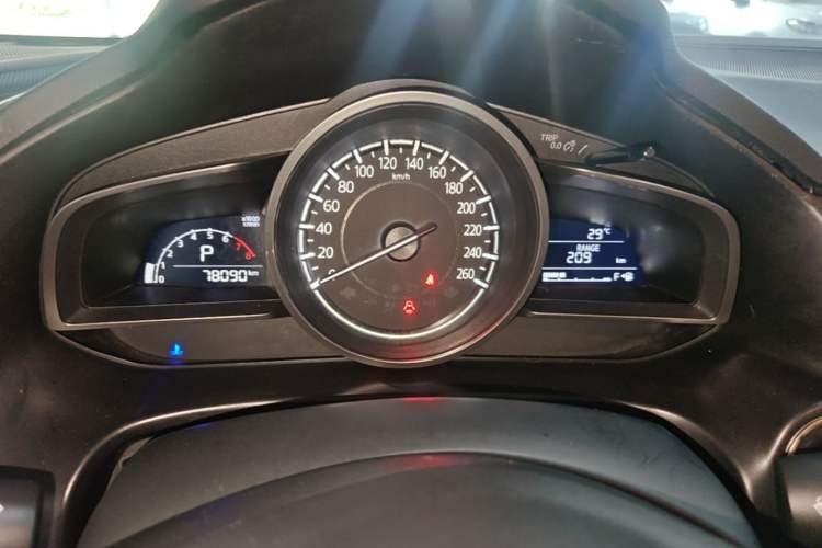 Used Mazda 3 Axela 2017 Sedan 1.5L Automatic Luxury Model Emission Standard China V Instrument Cluster