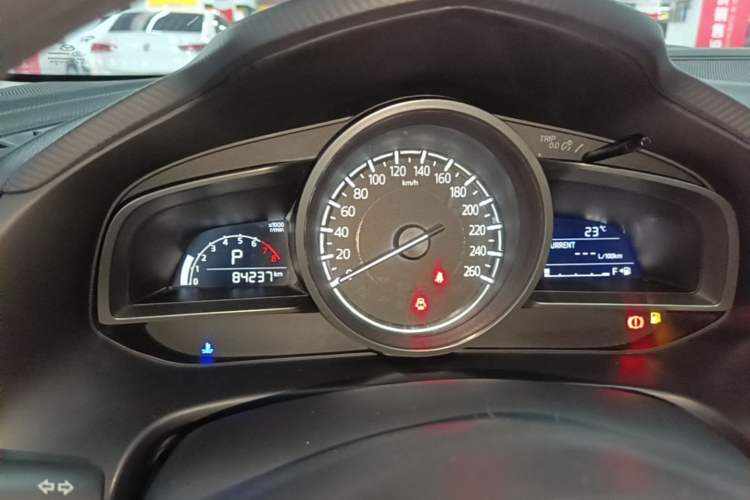 Used Mazda 3 Axela 2017 Hatchback 1.5L Automatic Comfort Model Emission Standard China V Instrument Cluster