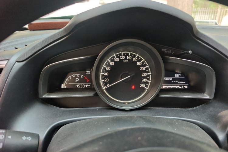 Used Mazda 3 Axela 2017 Hatchback 1.5L Automatic Luxury Model Emission Standard China V Instrument Cluster