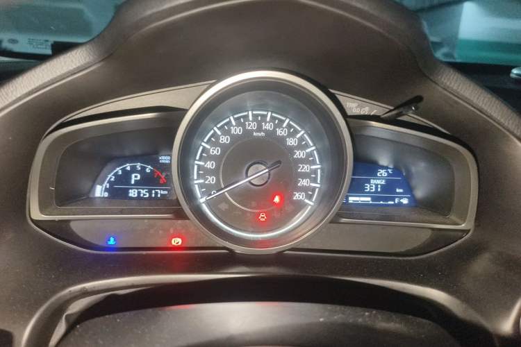 Used Mazda 3 Axela 2017 Sedan 1.5L Automatic Luxury Model Emission Standard China V Instrument Cluster