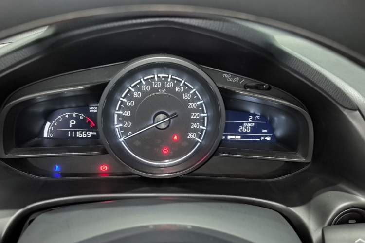 Used Mazda 3 Axela 2017 Sedan 1.5L Automatic Luxury Model Emission Standard China V Instrument Cluster