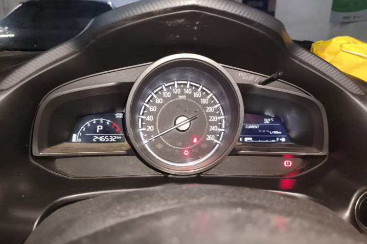 Used Mazda 3 Axela 2017 Sedan 1.5L Automatic Comfort Model Emission Standard China V Instrument Cluster