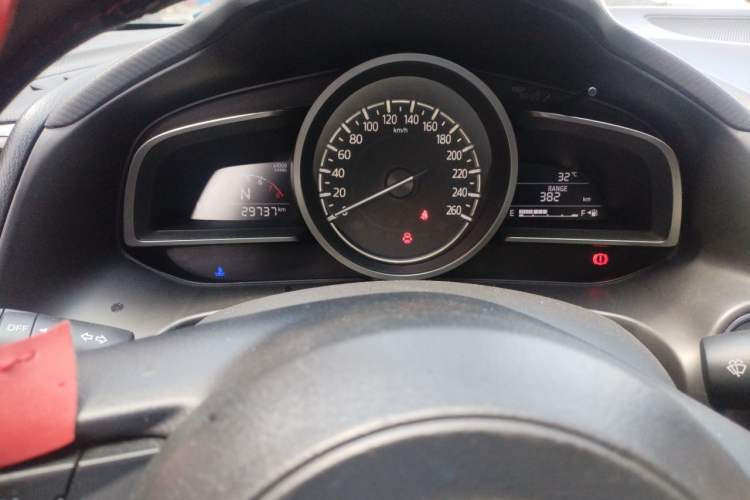 Used Mazda 3 Axela 2017 Sedan 1.5L Automatic Comfort Model Emission Standard China V Instrument Cluster