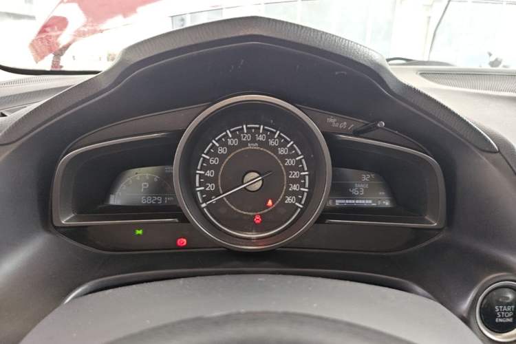 Used Mazda 3 Axela 2017 Sedan 1.5L Automatic Luxury Model Emission Standard China V Instrument Cluster