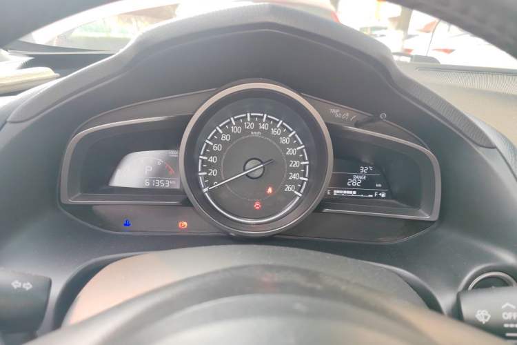 Used Mazda 3 Axela 2017 Hatchback 2.0L Automatic Luxury Model Emission Standard China V Instrument Cluster