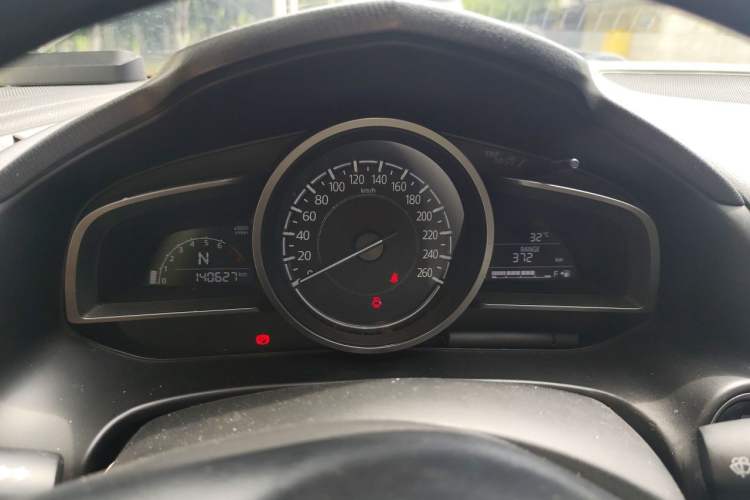 Used Mazda 3 Axela 2017 Sedan 1.5L Automatic Luxury Model Emission Standard China V Instrument Cluster