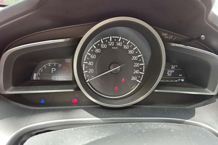 Used Mazda 3 Axela 2017 Sedan 1.5L Automatic Luxury Model Emission Standard China V Instrument Cluster