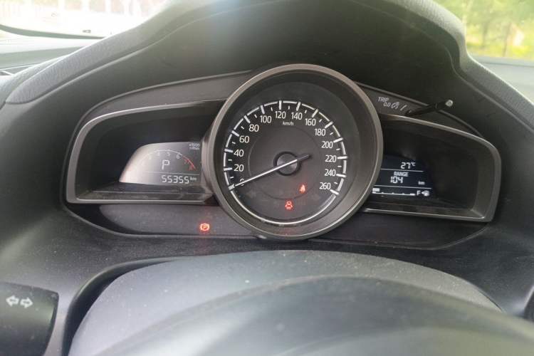 Used Mazda 3 Axela 2017 Sedan 1.5L Automatic Luxury Model Emission Standard China V Instrument Cluster