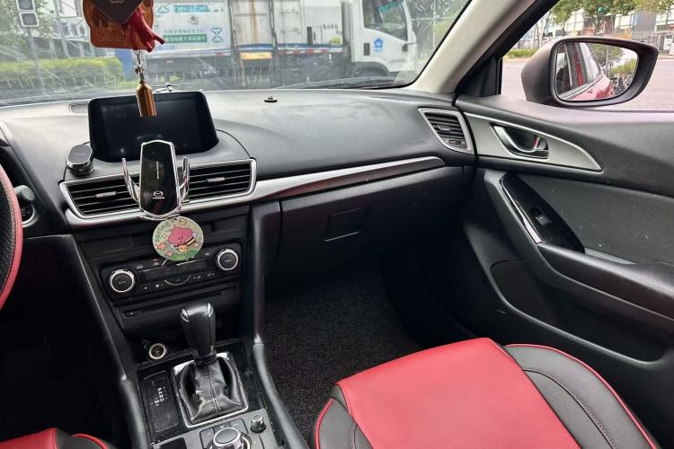 Used Mazda 3 Axela 2017 Sedan 1.5L Automatic Luxury Model Emission Standard China V Interior 1