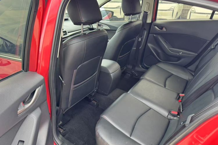 Used Mazda 3 Axela 2017 Sedan 1.5L Automatic Comfort Model Emission Standard China V Interior 1