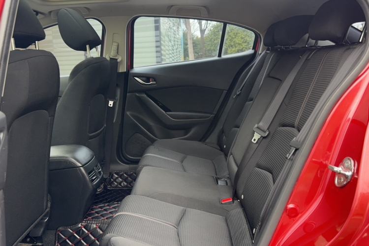 Used Mazda 3 Axela 2017 Hatchback 1.5L Automatic Luxury Model Emission Standard China V Interior 1