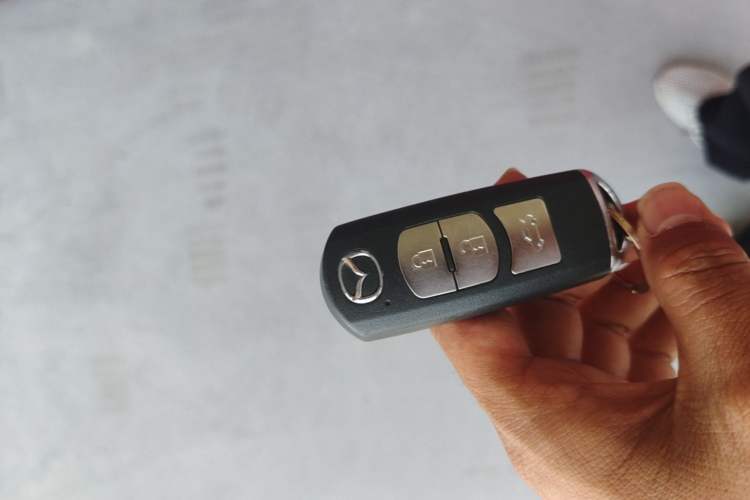 Used Mazda 3 Axela 2017 Sedan 1.5L Automatic Luxury Model Emission Standard China V Interior 1