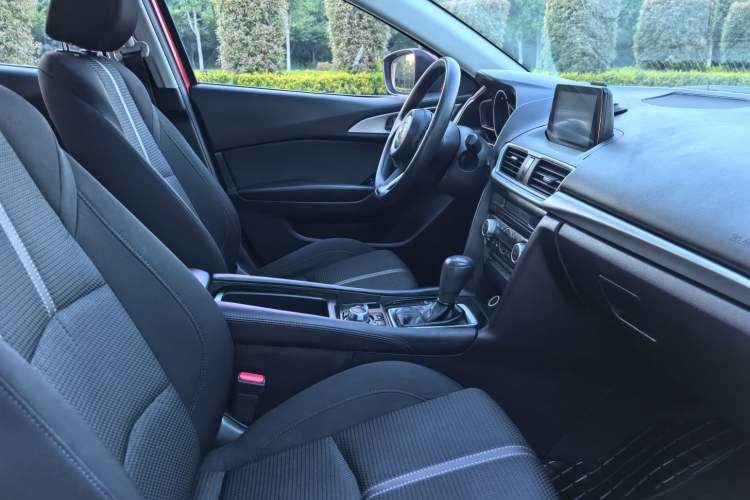 Used Mazda 3 Axela 2017 Hatchback 1.5L Automatic Luxury Model Emission Standard China V Interior 1