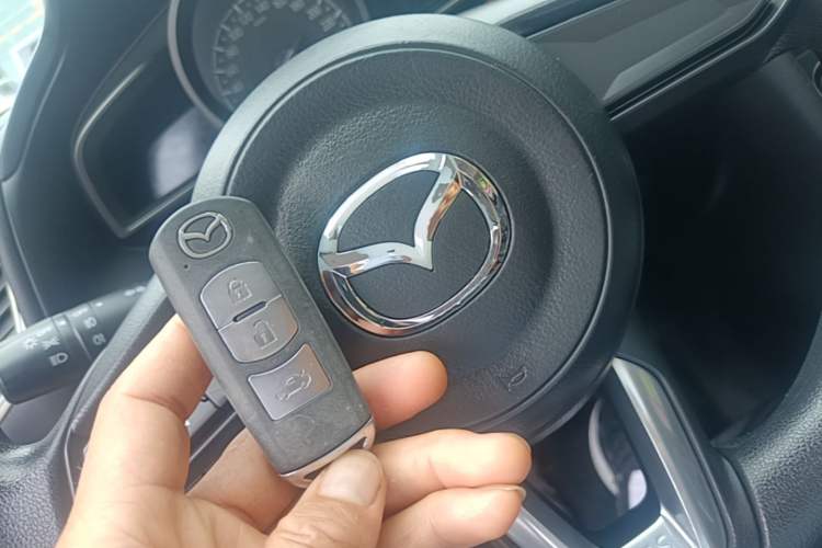 Used Mazda 3 Axela 2017 Sedan 1.5L Automatic Luxury Model Emission Standard China V Interior 1