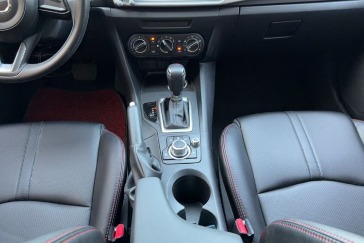 Used Mazda 3 Axela 2017 Sedan 1.5L Automatic Comfort Model Emission Standard China V Interior 2