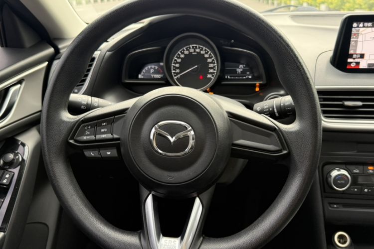 Used Mazda 3 Axela 2017 Hatchback 1.5L Automatic Luxury Model Emission Standard China V Interior 2