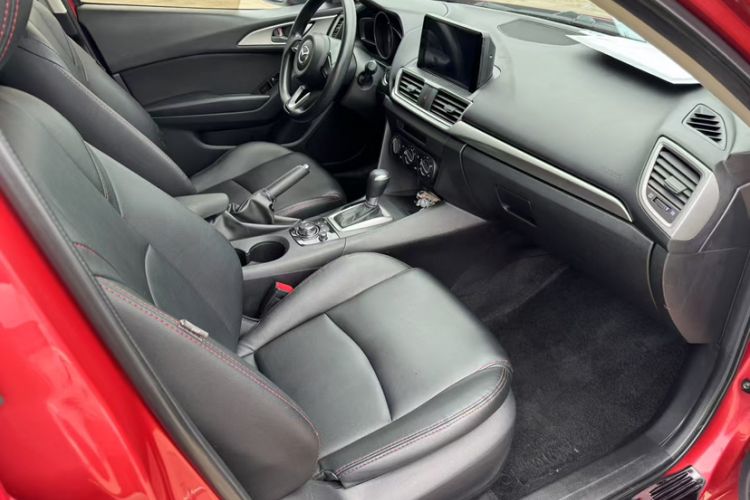 Used Mazda 3 Axela 2017 Sedan 1.5L Automatic Comfort Model Emission Standard China V Interior 2