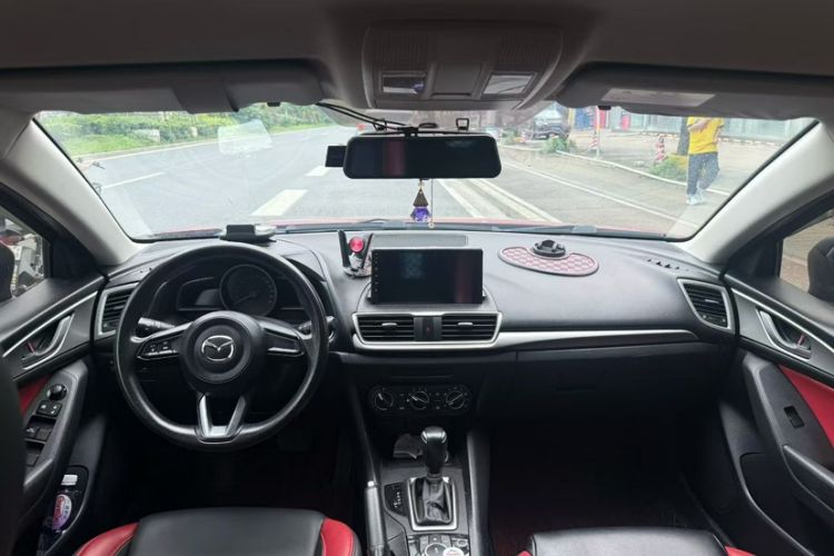 Used Mazda 3 Axela 2017 Sedan 1.5L Automatic Comfort Model Emission Standard China V Interior 2