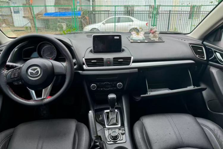 Used Mazda 3 Axela 2017 Sedan 1.5L Automatic Comfort Model Emission Standard China V Interior 3