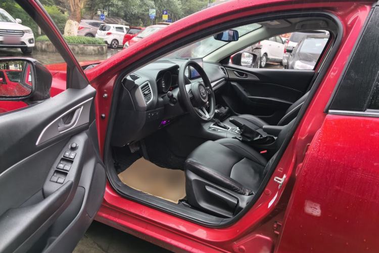 Used Mazda 3 Axela 2017 Sedan 1.5L Automatic Comfort Model Emission Standard China V Interior 3