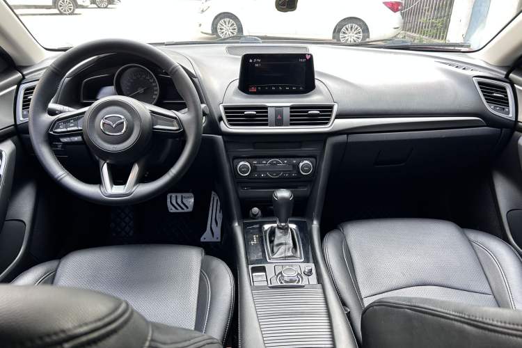 Used Mazda 3 Axela 2017 Sedan 1.5L Automatic Luxury Model Emission Standard China V Interior 3