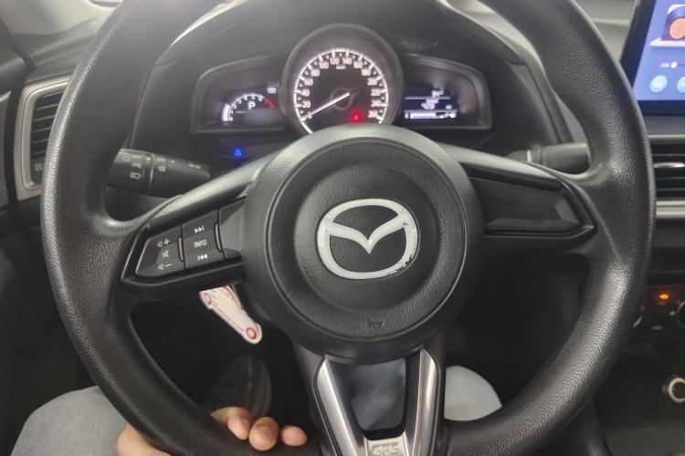 Used Mazda 3 Axela 2017 Sedan 1.5L Automatic Comfort Model Emission Standard China V Interior 4