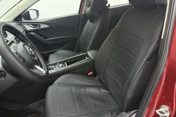 Used Mazda 3 Axela 2017 Sedan 1.5L Automatic Luxury Model Emission Standard China V Interior 4
