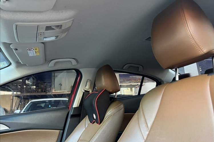 Used Mazda 3 Axela 2017 Sedan 1.5L Automatic Comfort Model Emission Standard China V Interior 6