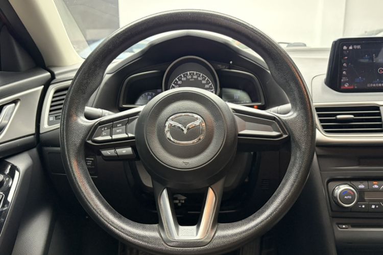 Used Mazda 3 Axela 2017 Sedan 1.5L Automatic Luxury Model Emission Standard China V Interior 6