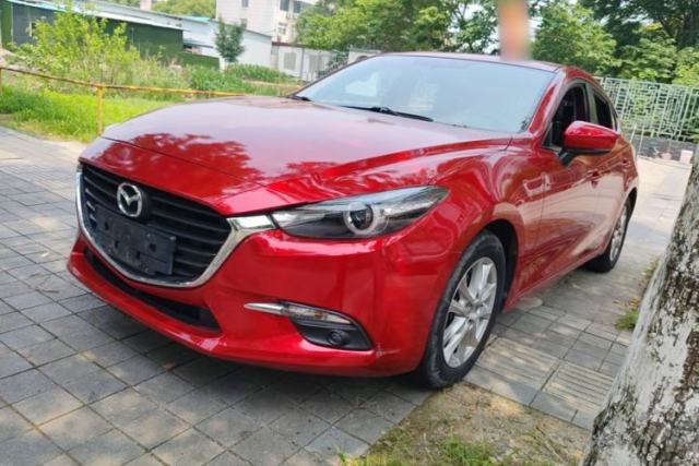 Used Mazda 3 Axela 2017 Hatchback 1.5L Automatic Luxury Model China VI Standard