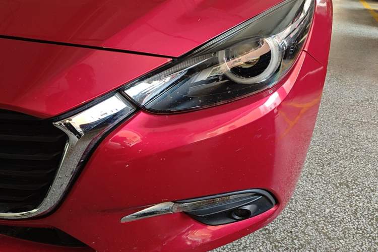 Used Mazda 3 Axela 2017 Sedan 1.5L Automatic Luxury Model Emission Standard China V Left Front Headlight