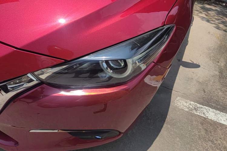 Used Mazda 3 Axela 2017 Sedan 1.5L Automatic Luxury Model Emission Standard China V Left Front Headlight