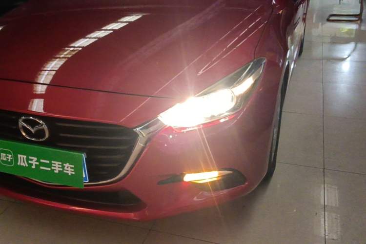 Used Mazda 3 Axela 2017 Sedan 1.5L Automatic Comfort Model Emission Standard China V Left Front Headlight