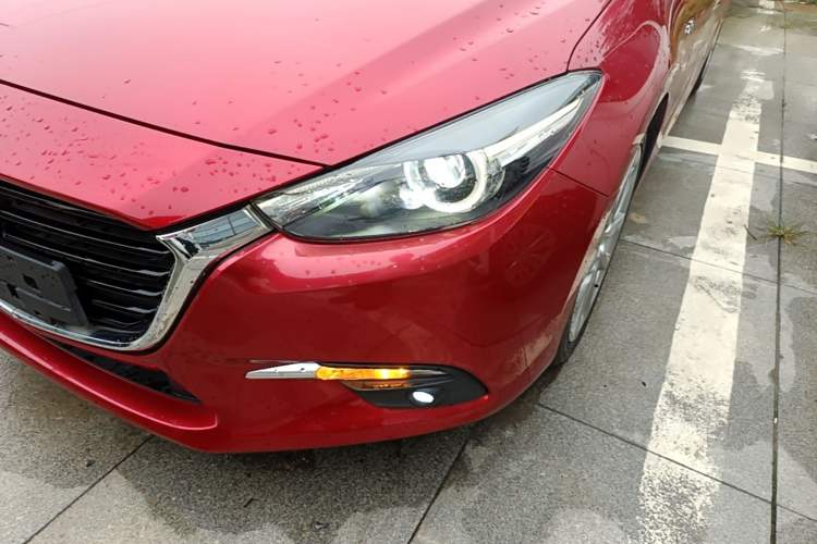 Used Mazda 3 Axela 2017 Sedan 2.0L Automatic Prestige Model China V Standard Left Front Headlight