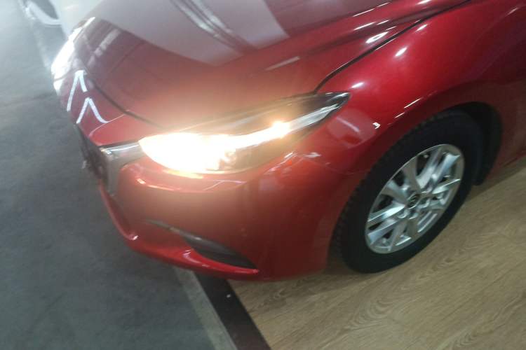 Used Mazda 3 Axela 2017 Sedan 1.5L Automatic Comfort Model Emission Standard China V Left Front Headlight
