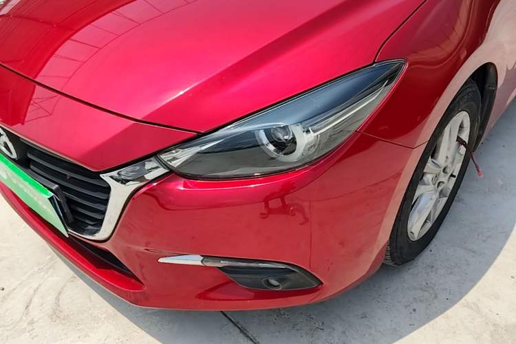 Used Mazda 3 Axela 2017 Sedan 1.5L Automatic Luxury Model Emission Standard China V Left Front Headlight