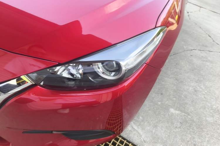 Used Mazda 3 Axela 2017 Hatchback 1.5L Automatic Comfort Model Emission Standard China V Left Front Headlight