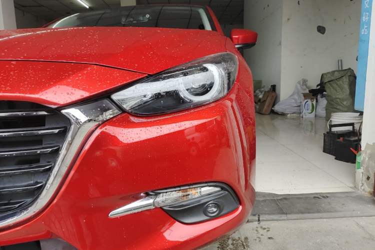Used Mazda 3 Axela 2017 Hatchback 2.0L Automatic Sport Model China V Emission Standard Left Front Headlight