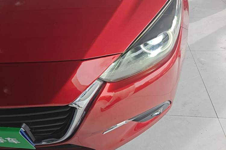 Used Mazda 3 Axela 2017 Sedan 1.5L Automatic Luxury Model Emission Standard China V Left Front Headlight