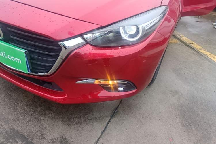 Used Mazda 3 Axela 2017 Hatchback 1.5L Automatic Luxury Model Emission Standard China V Left Front Headlight