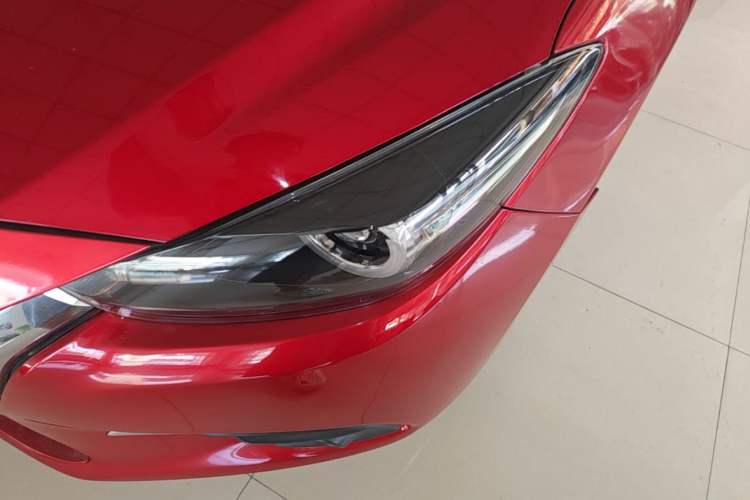 Used Mazda 3 Axela 2017 Sedan 1.5L Automatic Luxury Model Emission Standard China V Left Front Headlight