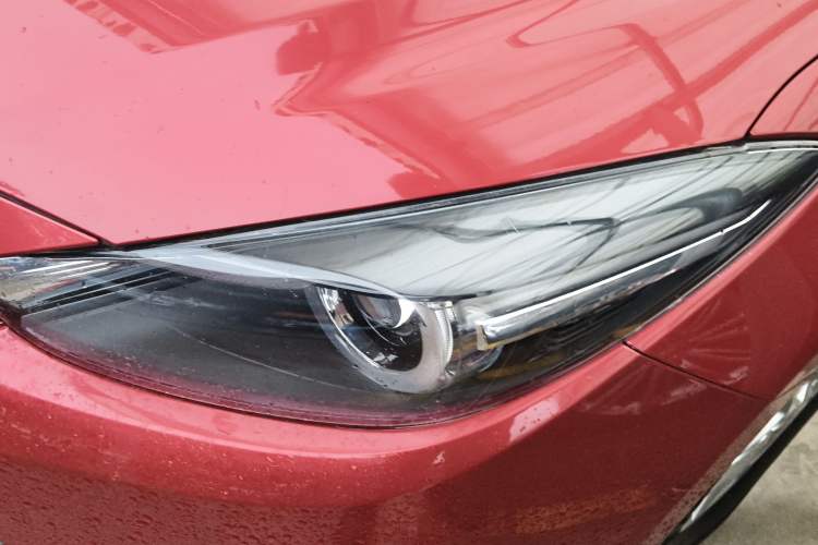 Used Mazda 3 Axela 2017 Sedan 1.5L Automatic Luxury Model Emission Standard China V Left Front Headlight
