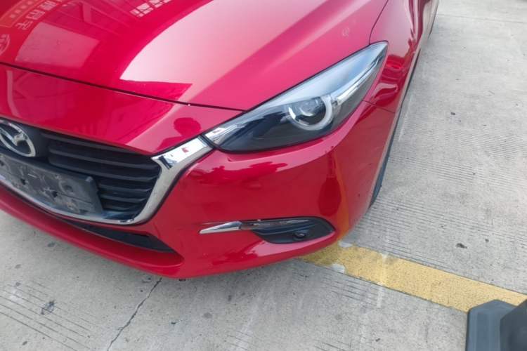 Used Mazda 3 Axela 2017 Sedan 1.5L Automatic Luxury Model Emission Standard China V Left Front Headlight