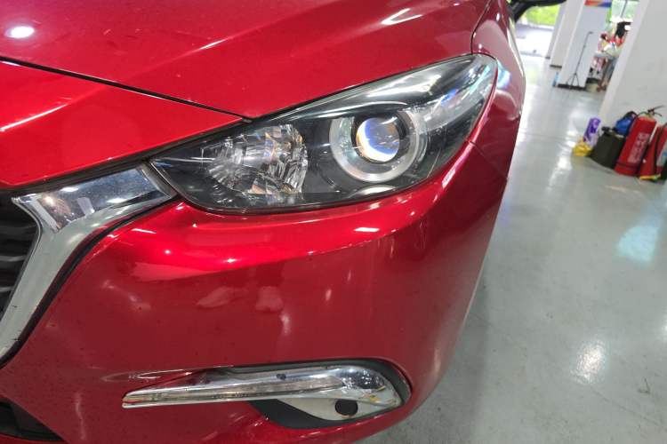 Used Mazda 3 Axela 2017 Sedan 1.5L Automatic Comfort Model Emission Standard China V Left Front Headlight