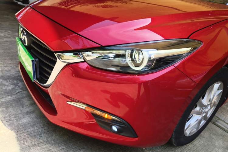 Used Mazda 3 Axela 2017 Sedan 1.5L Automatic Luxury Model Emission Standard China V Left Front Headlight