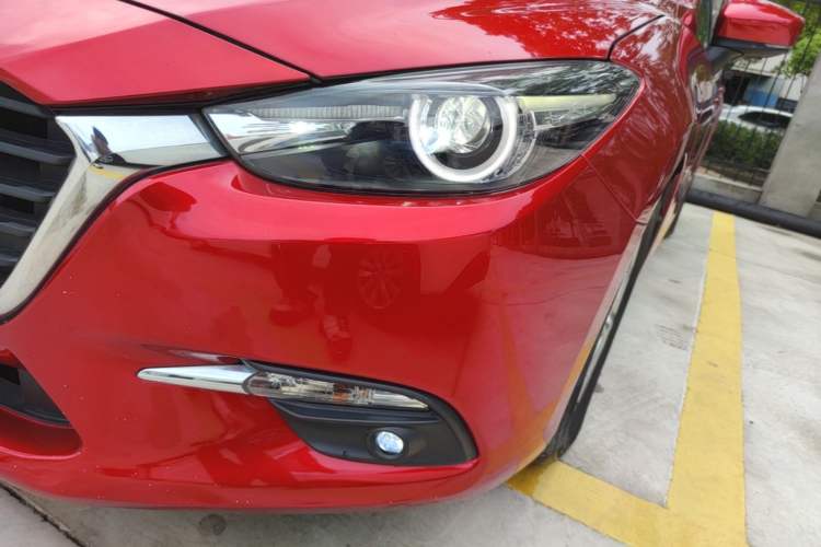 Used Mazda 3 Axela 2017 Sedan 1.5L Automatic Luxury Model Emission Standard China V Left Front Headlight