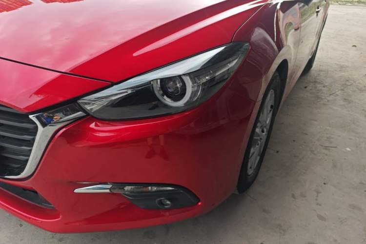 Used Mazda 3 Axela 2017 Hatchback 1.5L Automatic Luxury Model Emission Standard China V Left Front Headlight